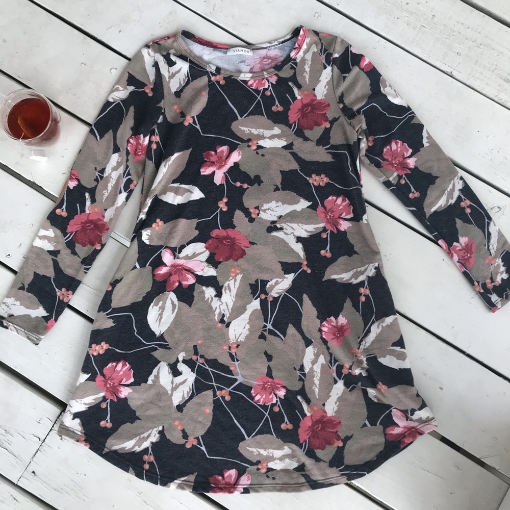 Viamor floral elbow patch tunic dress